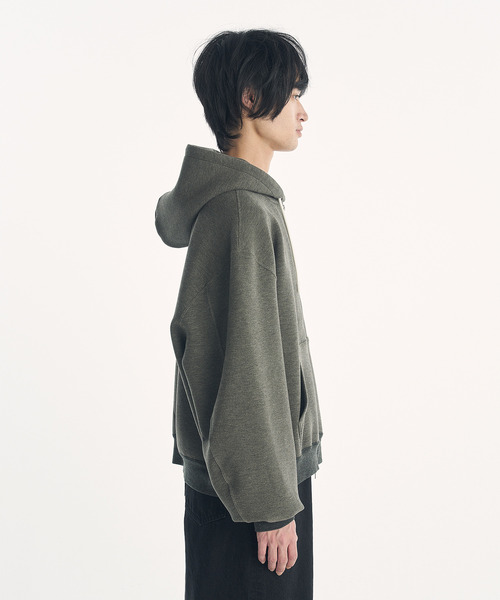 VICTIM(ヴィクティム)の「VICTIM ヴィクティム / TECH ZIP PARKA ダンボールニットフルジップパーカー / VTM-26-CS-111(パーカー・メンズ・ブラック/グレー/モカ・1/2/3)」の15枚目の写真
