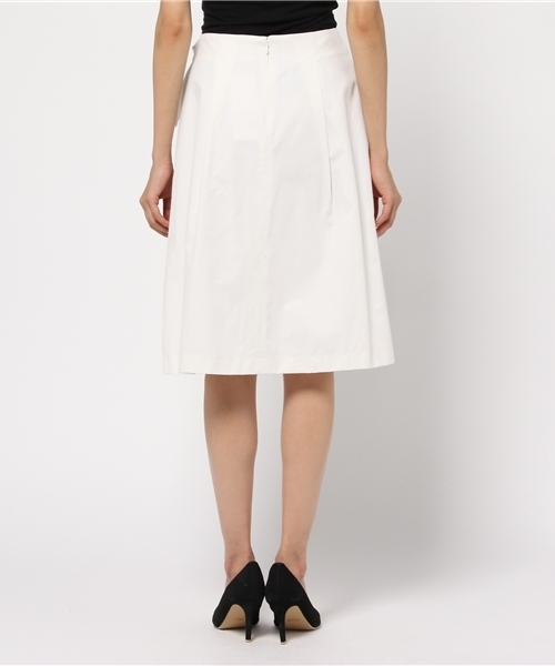 NATURAL BEAUTY BASIC（ナチュラルビューティーベーシック）の「ベルテッドスカート（スカート・レディース・ホワイト系その他・SMALL/MEDIUM/X-SMALL）」の4枚目の写真