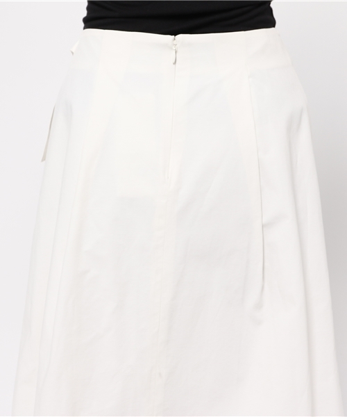 NATURAL BEAUTY BASIC（ナチュラルビューティーベーシック）の「ベルテッドスカート（スカート・レディース・ホワイト系その他・SMALL/MEDIUM/X-SMALL）」の6枚目の写真