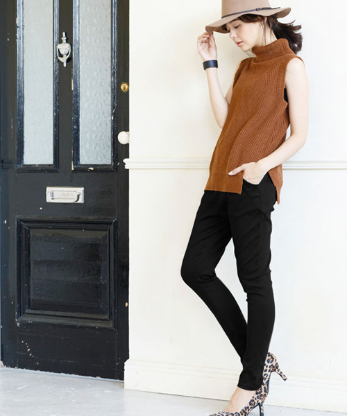 Pierrot（ピエロ）の「【ラインがキレイで履きやすい】ストレッチ サルエルパンツ/ジョッパーズ（その他パンツ・レディース・ブラック/カーキ/ネイビー/カモフラージュ/ストライプ/チェック/オフホワイト/ベージュ/ホワイト系その他・L/M）」の11枚目の写真