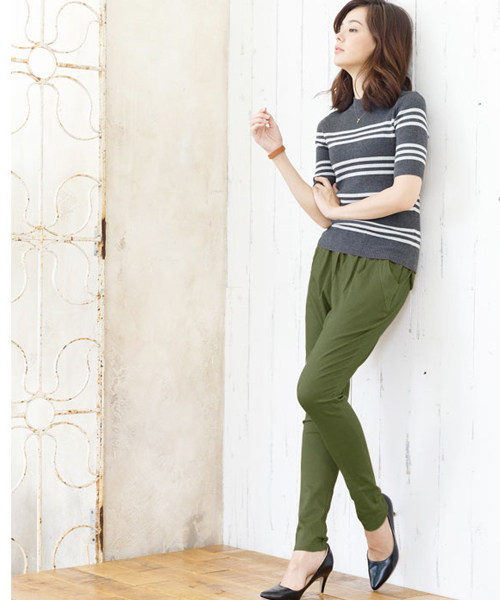 Pierrot（ピエロ）の「【ラインがキレイで履きやすい】ストレッチ サルエルパンツ/ジョッパーズ（その他パンツ・レディース・ブラック/カーキ/ネイビー/カモフラージュ/ストライプ/チェック/オフホワイト/ベージュ/ホワイト系その他・L/M）」の12枚目の写真