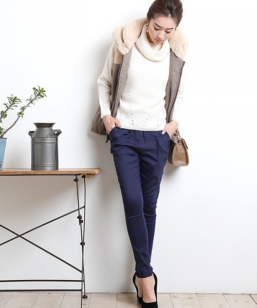 Pierrot（ピエロ）の「【ラインがキレイで履きやすい】ストレッチ サルエルパンツ/ジョッパーズ（その他パンツ・レディース・ブラック/カーキ/ネイビー/カモフラージュ/ストライプ/チェック/オフホワイト/ベージュ/ホワイト系その他・L/M）」の13枚目の写真