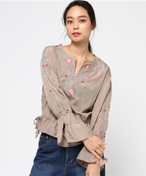 one after another NICE CLAUP（ワンアフターアナザーナイスクラップ）の「刺しゅう入ブラウス（シャツ/ブラウス・レディース・レッド/ベージュ/ブラック・FREE）」の13枚目の写真