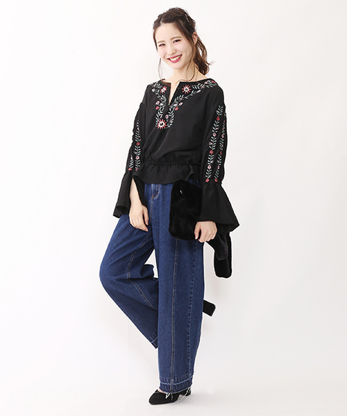 one after another NICE CLAUP（ワンアフターアナザーナイスクラップ）の「刺しゅう入ブラウス（シャツ/ブラウス・レディース・レッド/ベージュ/ブラック・FREE）」の16枚目の写真