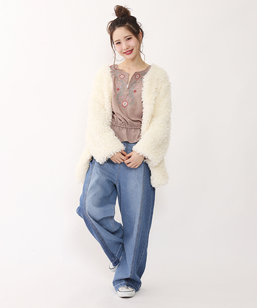 one after another NICE CLAUP（ワンアフターアナザーナイスクラップ）の「刺しゅう入ブラウス（シャツ/ブラウス・レディース・レッド/ベージュ/ブラック・FREE）」の12枚目の写真