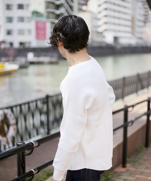 Denime（ドゥニーム）の「ビッグワッフルロングスリーブTEE（Tシャツ/カットソー・メンズ・ブラック/杢グレー/ホワイト・X-LARGE/LARGE/MEDIUM）」の16枚目の写真