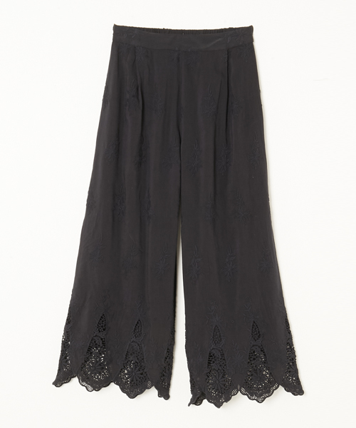 navasana(ナバアサナ)の「navasana テリーボイルカットワーク刺繍パンツ(その他パンツ・レディース・オフホワイト/ブラック・FREE)」の2枚目の写真