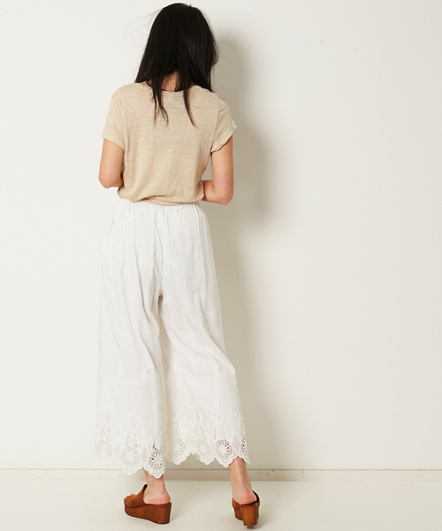 navasana(ナバアサナ)の「navasana テリーボイルカットワーク刺繍パンツ(その他パンツ・レディース・オフホワイト/ブラック・FREE)」の8枚目の写真