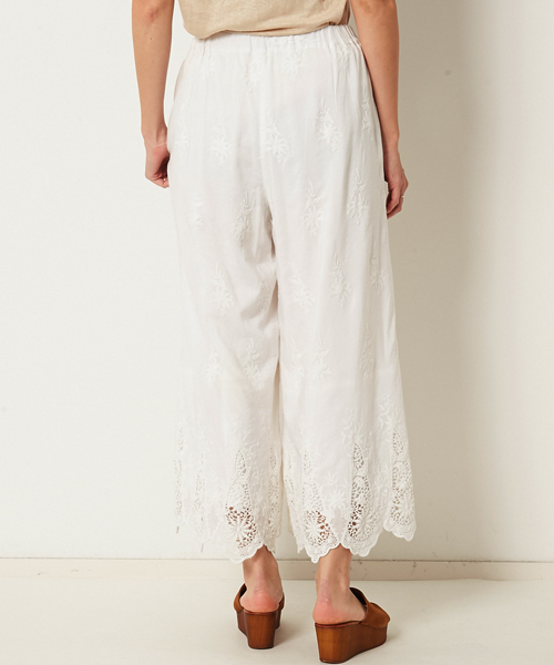 navasana(ナバアサナ)の「navasana テリーボイルカットワーク刺繍パンツ(その他パンツ・レディース・オフホワイト/ブラック・FREE)」の11枚目の写真