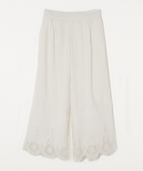 navasana(ナバアサナ)の「navasana テリーボイルカットワーク刺繍パンツ(その他パンツ・レディース・オフホワイト/ブラック・FREE)」の16枚目の写真