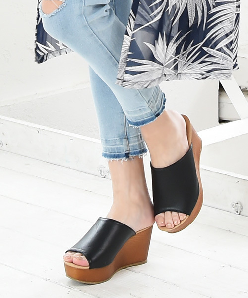 Luz Llena (glifeed） （ラズレナグリフィード）の「ウッド調ウェッジソールサボサンダル（サンダル・レディース・ブラック/ダークブラウン/キャメル・LARGE/SMALL/MEDIUM/X-LARGE）」の14枚目の写真