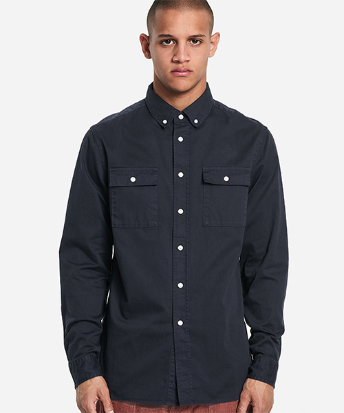 Saturdays NYC(サタデーズ ニューヨークシティ )の「Angus Button Down Broken Twill Shirt(シャツ/ブラウス・メンズ・ネイビー/レンガ・X-SMALL/M/L/S/X-LARGE)」の1枚目の写真