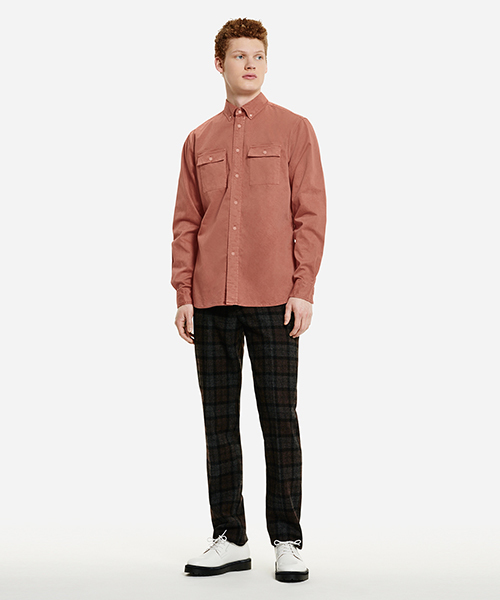 Saturdays NYC(サタデーズ ニューヨークシティ )の「Angus Button Down Broken Twill Shirt(シャツ/ブラウス・メンズ・ネイビー/レンガ・X-SMALL/M/L/S/X-LARGE)」の4枚目の写真