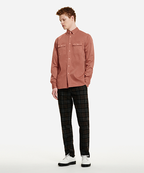 Saturdays NYC(サタデーズ ニューヨークシティ )の「Angus Button Down Broken Twill Shirt(シャツ/ブラウス・メンズ・ネイビー/レンガ・X-SMALL/M/L/S/X-LARGE)」の6枚目の写真