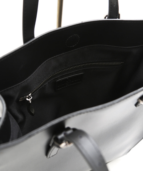 ABAHOUSE（アバハウス）の「レザー縦型トートバッグ（トートバッグ・メンズ・ブラック・FREE）」の11枚目の写真