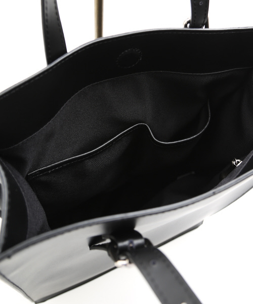 ABAHOUSE（アバハウス）の「レザー縦型トートバッグ（トートバッグ・メンズ・ブラック・FREE）」の9枚目の写真