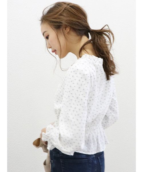 dazzlin（ダズリン）の「ぷっくりフラワーブラウス（シャツ/ブラウス・レディース・ネイビー/オフホワイト/イエロー・FREE）」の7枚目の写真