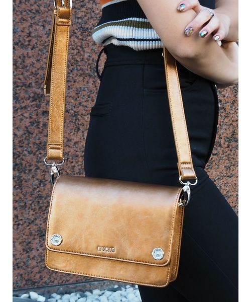 EVRIS（エヴリス）の「2WAYメタリックコンチョBAG（ボディバッグ/ウエストポーチ・レディース・ブラック/パープル/ブラウン/シルバー・FREE）」の3枚目の写真