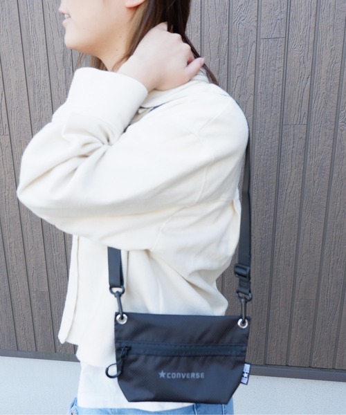 CONVERSE（コンバース）の「CONVERSE　RIPSTOP ハトメMINI SHOLDER BAG（ショルダーバッグ・レディース・ブラック/グレー/パープル/オレンジ・FREE）」の2枚目の写真