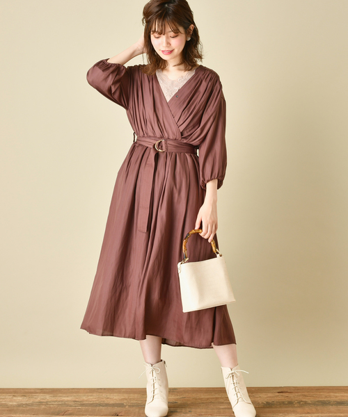 natural couture（ナチュラルクチュール）の「サテンカシュクールギャザーワンピース（ワンピース・レディース・ブラウン/イエロー/ボルドー/その他1/その他2/ピンクベージュ・FREE）」の2枚目の写真