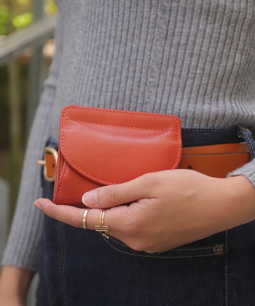 florist（フローリスト）の「本革ラウンドフラップのぷっくり大容量ミニウォレット（財布・レディース・オレンジ/レッド/パープル/イエロー/グリーン/ターコイズブルー/キャメル/シルバー/ネイビー/ブラック・FREE）」の10枚目の写真