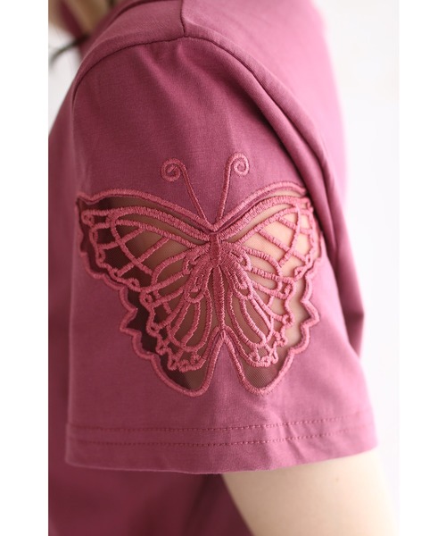 cawaii（カワイイ）の「伸びるストレッチ素材。蝶レース袖Tシャツトップス（Tシャツ/カットソー・レディース・ホワイト/ピンク系その他/ピンク・FREE）」の4枚目の写真