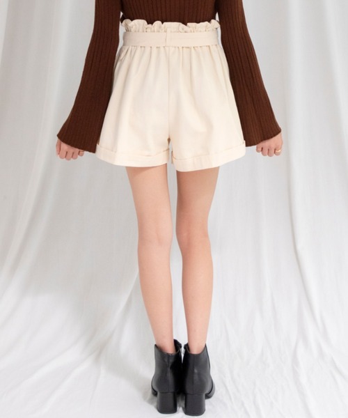yuue' ( wear )（ユーイ）の「ベルト付きフレアショートパンツ（その他パンツ・レディース・ブラック/アイボリー・FREE）」の17枚目の写真