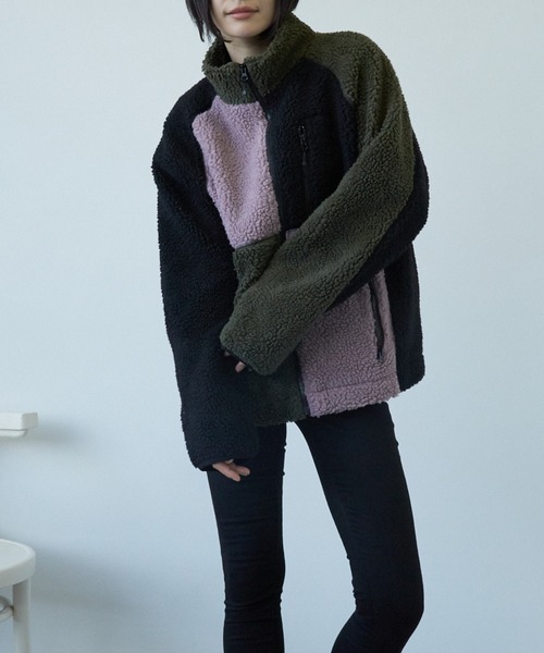 TONE SELECT WEAR(トーンセレクトウェア)の「【TONE MEN'S】ボアハイネックブルゾン(BL)(ブルゾン・レディース・ホワイト/ブラック/ダークグリーン/その他1/その他2/その他3/ライトパープル/キャメル/カーキ・LARGE/MEDIUM/X-LARGE)」の7枚目の写真