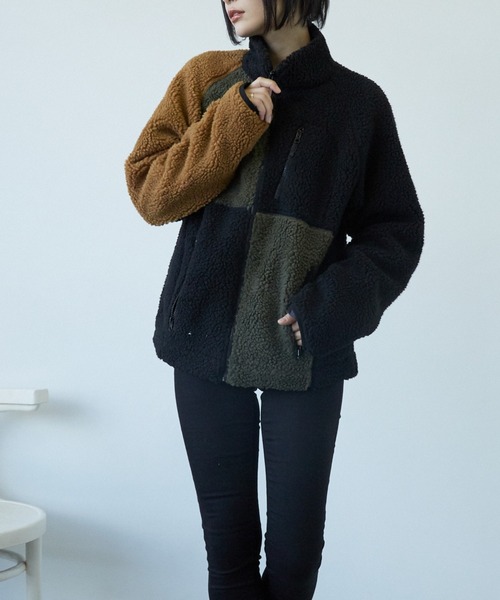 TONE SELECT WEAR(トーンセレクトウェア)の「【TONE MEN'S】ボアハイネックブルゾン(BL)(ブルゾン・レディース・ホワイト/ブラック/ダークグリーン/その他1/その他2/その他3/ライトパープル/キャメル/カーキ・LARGE/MEDIUM/X-LARGE)」の8枚目の写真