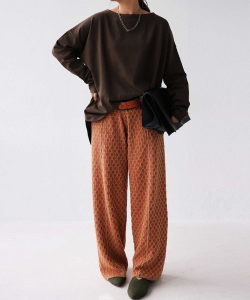 antiqua(アンティカ)の「コットンバスクT(Tシャツ/カットソー・レディース・アイボリー/ブルー系その他/ブラウン系その他/イエロー系その他/ネイビー/ブラック/ピンク系その他/ベージュ系その他/カーキ/オフホワイト・M/L/L/XL)」の16枚目の写真