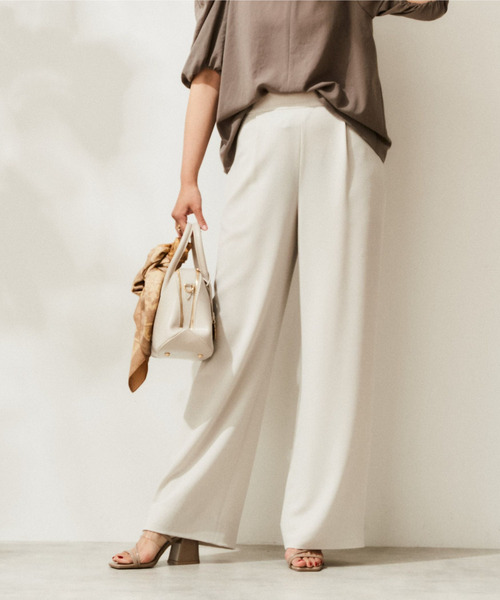 Liesse（リエス）の「ソフトストレートパンツ（その他パンツ・レディース・スミクロ/ライトベージュ/ピンクベージュ・S/M）」の2枚目の写真