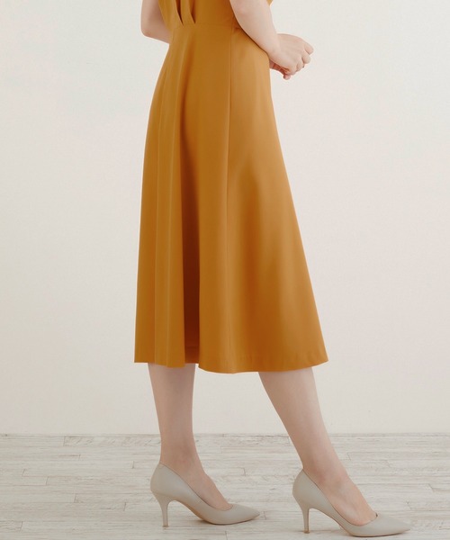 DRESS LAB(ドレスラボ)の「【結婚式/オケージョンドレス】ドレープデザインミモレ丈ワンピース(ドレス・レディース・ネイビー/イエロー/ボルドー・S/M/L)」の8枚目の写真