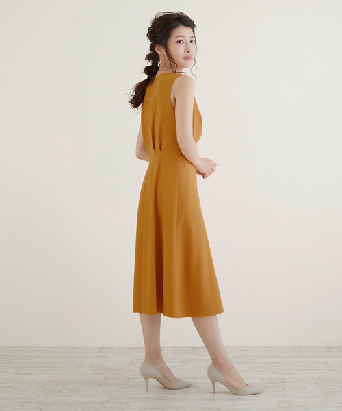 DRESS LAB(ドレスラボ)の「【結婚式/オケージョンドレス】ドレープデザインミモレ丈ワンピース(ドレス・レディース・ネイビー/イエロー/ボルドー・S/M/L)」の16枚目の写真