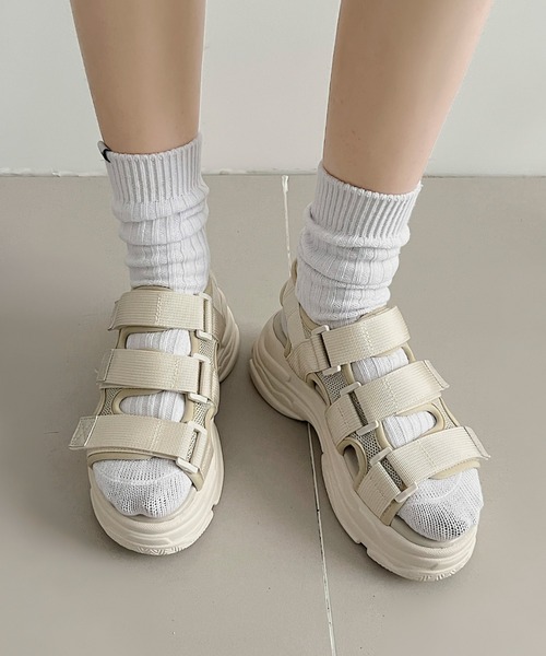Shoes in Closet（シューズインクローゼット）の「《ストレスフリー》軽量厚底 高反発クッションソール  ベルクロ スポーツサンダル 7485（サンダル・レディース・アイボリー/ブラック×ホワイト/ブラック×ブラック/ブラウン系その他/ブラック×カーキ/ライトベージュ/ライトグリーン/ピンク/パープル/オレンジ/ブラック×シルバー/グレー/ダークブラウン/ライトピンク・M/L/LL/S/XS/3L/6L/4L/5L/XXS）」の17枚目の写真
