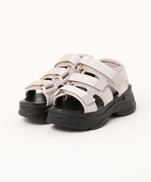 Shoes in Closet（シューズインクローゼット）の「+6.0㎝ 軽量 厚底 クッションソール  3本ベルト シンプル スポーツ サンダル 7485（サンダル・レディース・アイボリー/ブラック×ホワイト/ブラック×ブラック/ブラウン系その他/ブラック×カーキ/ライトベージュ/ライトグリーン/ピンク/パープル/オレンジ/ブラック×シルバー/グレー/ダークブラウン/ライトピンク・M/L/LL/S/XS/3L/6L/4L/5L/XXS）」の17枚目の写真