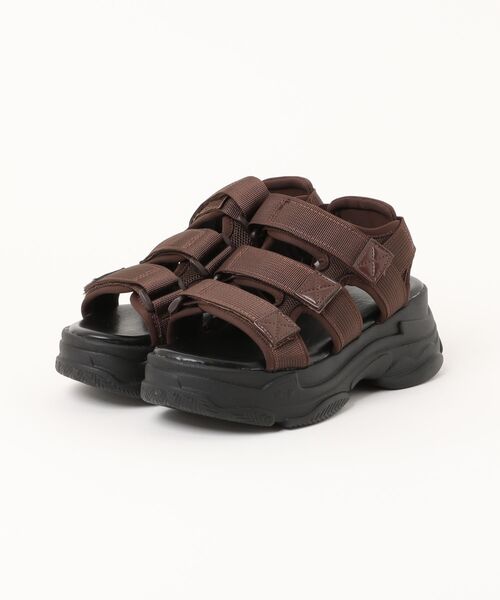 Shoes in Closet（シューズインクローゼット）の「+6.0㎝ 軽量 厚底 クッションソール  3本ベルト シンプル スポーツ サンダル 7485（サンダル・レディース・アイボリー/ブラック×ホワイト/ブラック×ブラック/ブラウン系その他/ブラック×カーキ/ライトベージュ/ライトグリーン/ピンク/パープル/オレンジ/ブラック×シルバー/グレー/ダークブラウン/ライトピンク・M/L/LL/S/XS/3L/6L/4L/5L/XXS）」の18枚目の写真