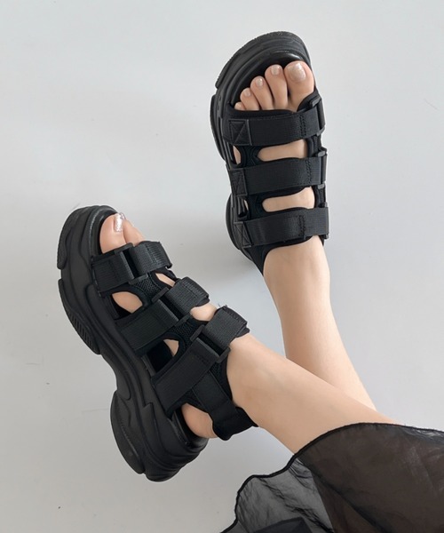 Balenciaga シルバー厚底サンダル ４．５㎝ベルクロ セール】ベルクロ 厚底サンダル（サンダル）｜welleg