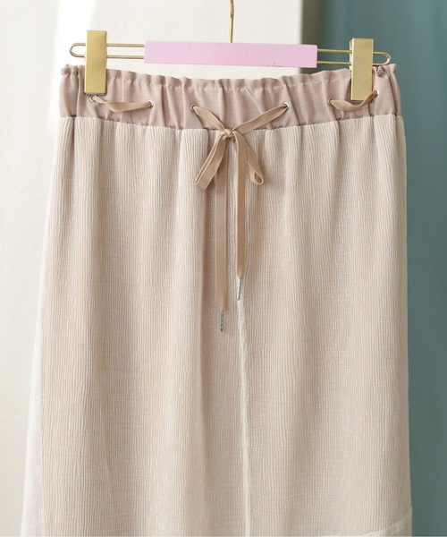 Eimee Law（エイミーロウ）の「プリーツ楊柳アイレットSK（スカート・レディース・チャコールグレー/ブラック/ベージュ・38）」の5枚目の写真