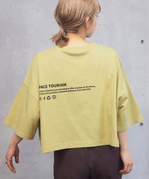 tiptop(ティップトップ)の「【2025SS新色登場!】ショート丈前後プリントTシャツ(Tシャツ/カットソー・レディース・ブラック/ブルー/モカ/ホワイト系その他/ブラック系その他/オフホワイト/ホワイト系その他2/イエロー/ブラック系その他2/ライトブルー/ブラック系その他3/ホワイト系その他3/ホワイト系その他4/ブラック系その他4・FREE)」の14枚目の写真