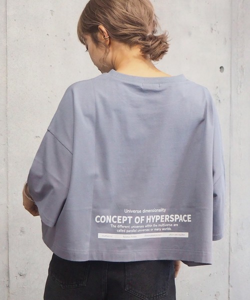 tiptop(ティップトップ)の「【2025SS新色登場!】ショート丈前後プリントTシャツ(Tシャツ/カットソー・レディース・ブラック/ブルー/モカ/ホワイト系その他/ブラック系その他/オフホワイト/ホワイト系その他2/イエロー/ブラック系その他2/ライトブルー/ブラック系その他3/ホワイト系その他3/ホワイト系その他4/ブラック系その他4・FREE)」の13枚目の写真