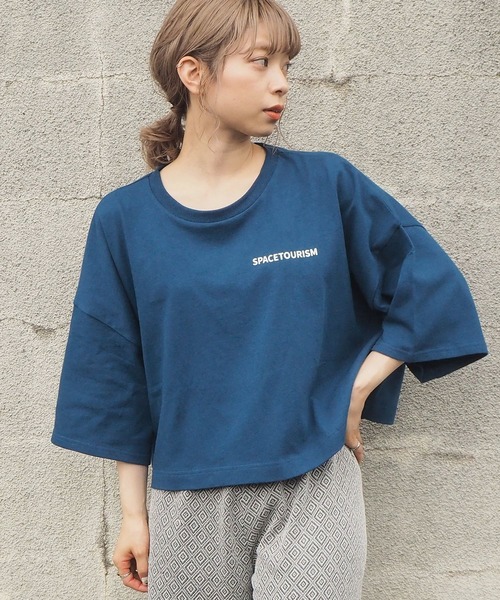 tiptop(ティップトップ)の「【2025SS新色登場!】ショート丈前後プリントTシャツ(Tシャツ/カットソー・レディース・ブラック/ブルー/モカ/ホワイト系その他/ブラック系その他/オフホワイト/ホワイト系その他2/イエロー/ブラック系その他2/ライトブルー/ブラック系その他3/ホワイト系その他3/ホワイト系その他4/ブラック系その他4・FREE)」の12枚目の写真