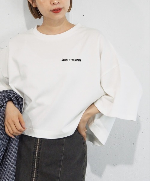 tiptop(ティップトップ)の「【2025SS新色登場!】ショート丈前後プリントTシャツ(Tシャツ/カットソー・レディース・ブラック/ブルー/モカ/ホワイト系その他/ブラック系その他/オフホワイト/ホワイト系その他2/イエロー/ブラック系その他2/ライトブルー/ブラック系その他3/ホワイト系その他3/ホワイト系その他4/ブラック系その他4・FREE)」の15枚目の写真