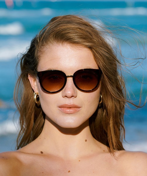 A.Kjaerbede(エキアビド)の「GRAY(サングラス・レディース・ライトグレー/ブラウン系その他/グリーン系その他/ブラウン系その他2/ブラック/ブラウン系その他3/その他・FREE)」の5枚目の写真