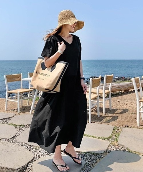 NANING9（ナンニング）の「NANING9 ルーズフィットロングワンピース（ワンピース・レディース・レッド/ブラック/ホワイト・FREE）」の5枚目の写真