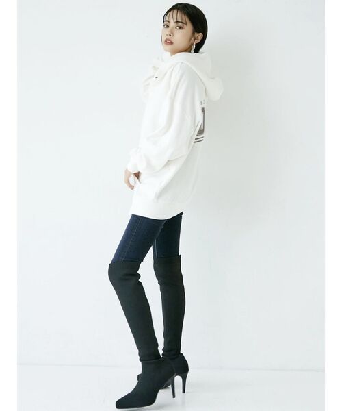 GYDA(ジェイダ)の「ハイウエストボタンスキニーデニム パンツ(デニムパンツ・レディース・ライトブルー/インディゴブルー・XX-SMALL/X-SMALL/SMALL/MEDIUM)」の5枚目の写真