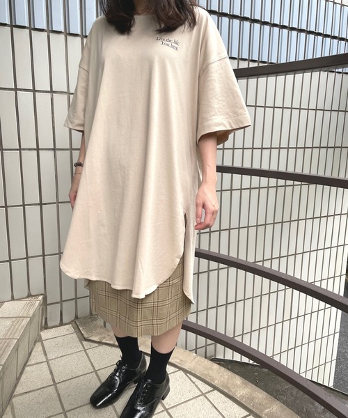 JUGLANS(ユグランス)の「☆ プリント入りスリットロングT(Tシャツ/カットソー・レディース・ホワイト/ベージュ/ラベンダー/レンガ・FREE)」の18枚目の写真