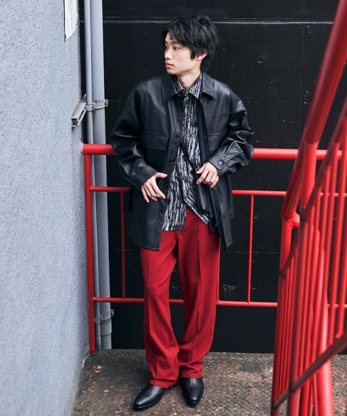 WEGO（ウィゴー）の「WEGO/フェイクレザービッグシルエットシャツ（シャツ/ブラウス・メンズ・ブラック/グリーン系その他・MEDIUM/LARGE）」の3枚目の写真