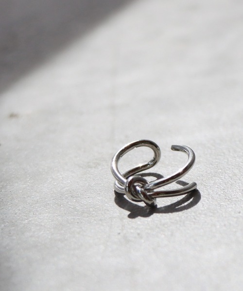 BLUEEAST（ブルーイースト）の「ノットポイントリング（リング・レディース・シルバー/ゴールド・FREE）」の4枚目の写真
