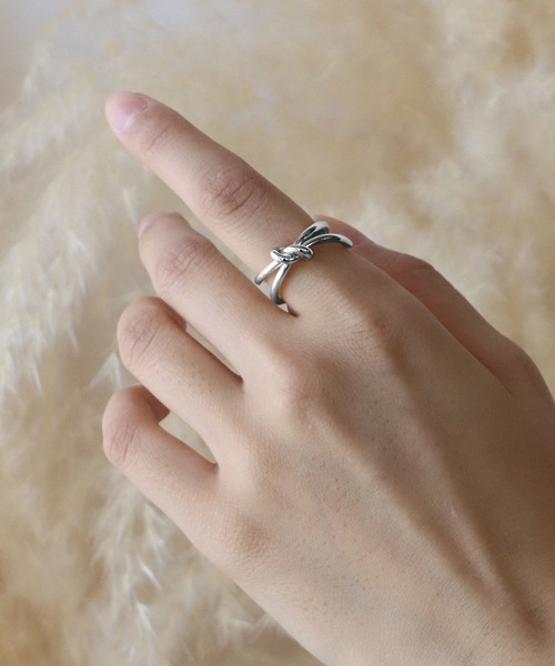 BLUEEAST（ブルーイースト）の「ノットポイントリング（リング・レディース・シルバー/ゴールド・FREE）」の6枚目の写真