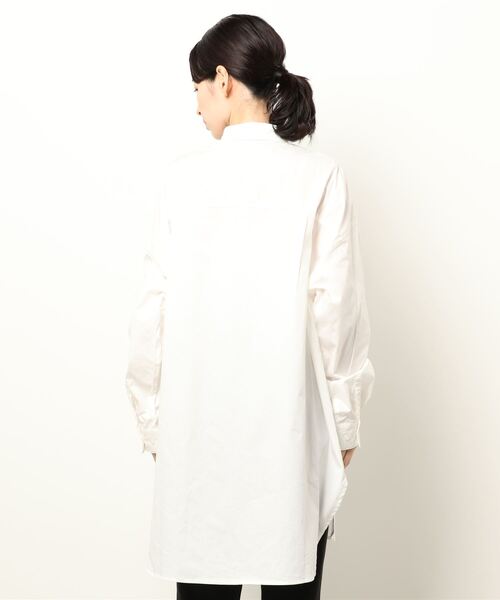 ONIGIRI（オニギリ）の「ボーイフレンドシャツ（シャツ/ブラウス・レディース・ホワイト/ストライプ/ブルー系・FREE）」の19枚目の写真